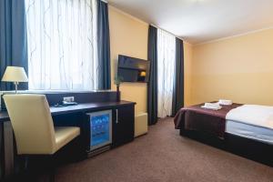 Double Room with Extra Bed room in Hotel Admiral Poetovio Ptuj