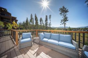 Cozens Pointe E 102 condo
