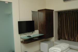 Hotel Causeway, Colaba