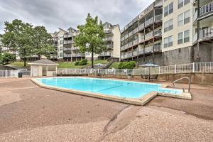 Beach and Pool Access Lake of the Ozarks Condo!