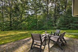 Hot Tub and Yard Stroudsburg Home in Poconos