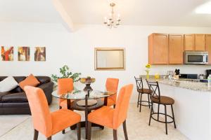 3Br 3Bath Townhome BBQ Pool 15min Disney 1291ft