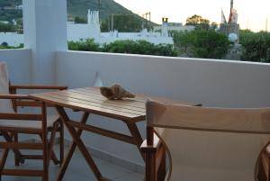 Artemis Apartments Skyros Greece