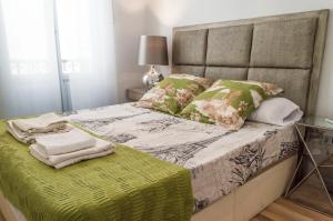 For You Rentals NEW Design Apartment TEMPORAL Puerta del Sol PRE104C