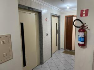 Apto Praia do Morro, 100m da praia, 3 Qts, uma vaga de garagem e WI-FI grátis