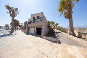 MEDANO4YOU The Wing Palace Tenerife