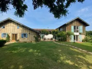 Majellon Appartement Sud - Cravencères