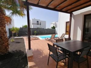 Villa Bolboreta with private pool