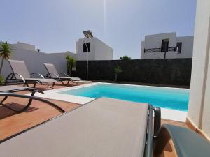 Villa Bolboreta with private pool