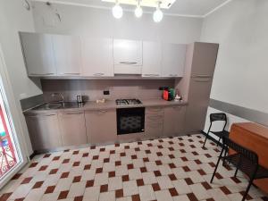 Una Finestra su Rapallo by PortofinoVacanze