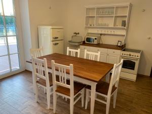 Százesztendős Révészház Apartman