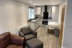 New apartment within short walk of the beach