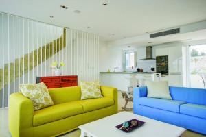 FIFTY-FOUR Edge Pool House - GOZO