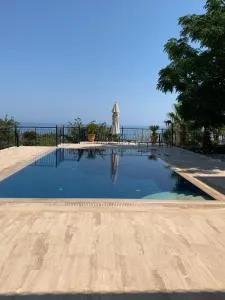 Spectacular views from this villa in Lapta - Lapithos