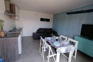 Apartment by the sea- Santa Marina