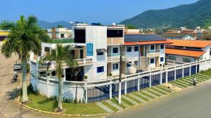 Vila Lorenzi & Apartamentos