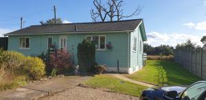 The Cabin,Kings Lane,Weston