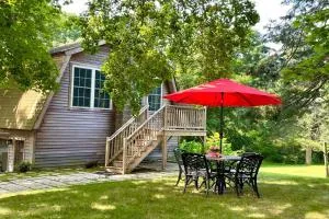 Newly Renovated Carriage House Near Town & Beaches - Clinton