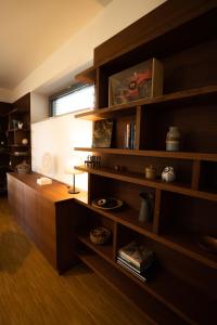 Black Field Apartment