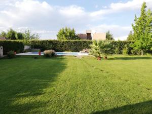 Posada Las Praderas con Piscina - Habitación con baño privado - Zona entre bodegas y viñedos