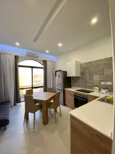 Diamonds Luxury apartment - Julia - Qbajjar