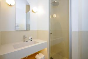 Hotels Hotel Les Grenettes : Chambre Double