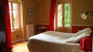 Hotels La Garenne de Morestel : photos des chambres