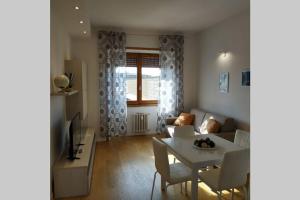 Shelley Apartment
