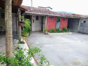 Hostel Canto da Praia São Sebastião - próximo ao enrocamento Caraguatatuba - Caraguatatuba
