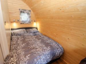 Goose Pod at Salford Court Farm Fishing Cabins