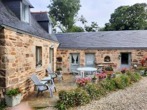 Maisons de vacances Maison de 2 chambres avec jardin clos et wifi a Cleden Cap Sizun a 4 km de la plage : photos des chambres