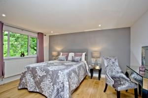 Oak Lodge, South View Lodges, Exeter