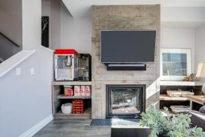 104 Wintergreen w Mountain Views by Property Valet