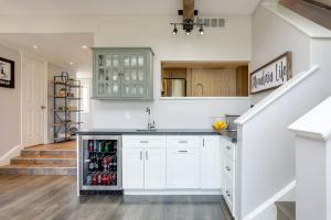 104 Wintergreen w Mountain Views by Property Valet