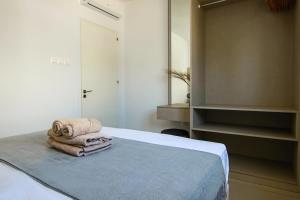 Phaedrus Living Seaview Flat Limnaria 154