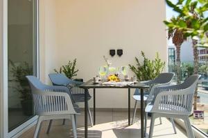 Phaedrus Living Seaview Flat Limnaria 154