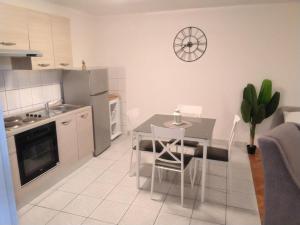 Apartman MIX Zagreb - Maksimir, KBC Rebro, free parking 
