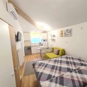 Cozy Studio Apartment Tian in Zagreb - Vrapče