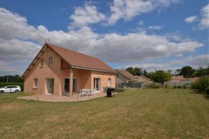 Maisons de vacances Ma Deuxieme Maison en Champagne a ECURY SUR COOLE : photos des chambres