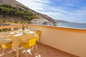 Sladana direct at the beach