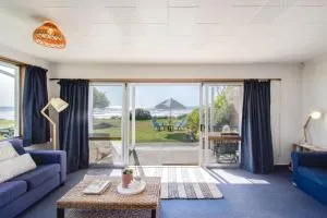 Absolute Beachfront - Waimarama Holiday Home -  Waipukurau