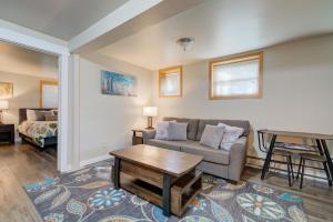 Charming and cozy downtown Bozeman 1 bedroom condo Walk to dinner and drinks