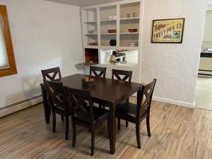 Charming and cozy downtown Bozeman 3 bedroom condo Walk to dinner and drinks