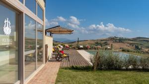 Il Poggiarellone 18, Emma Villas