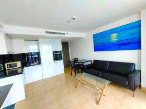 Centara Avenue Residence