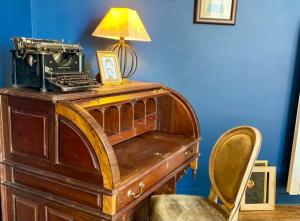 Dinan « La vie de château » manoir XIe parc étang