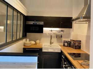 Dinan « La vie de château » manoir XIe parc étang