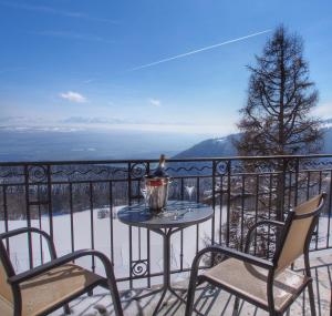 Junior Suite with Balcony room in Grand Hôtel des Rasses