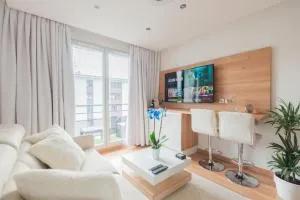 N-GUEST Suite Deluxe Grenoble - 埃希罗莱