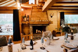 Ferme A Jules - Stunning Farmhouse sleeps up to 26